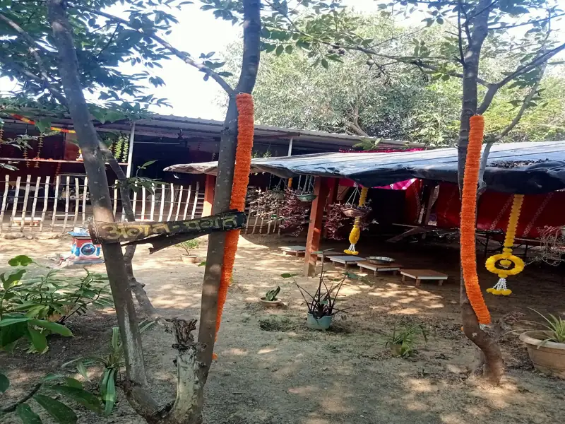 Ahmednagar to Chikhli Cab