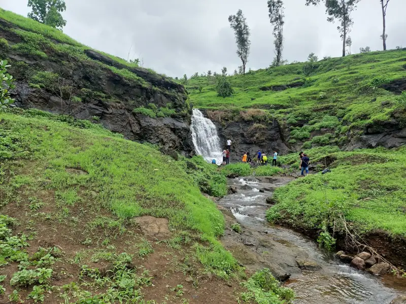 Ahmednagar to Karjat Cab