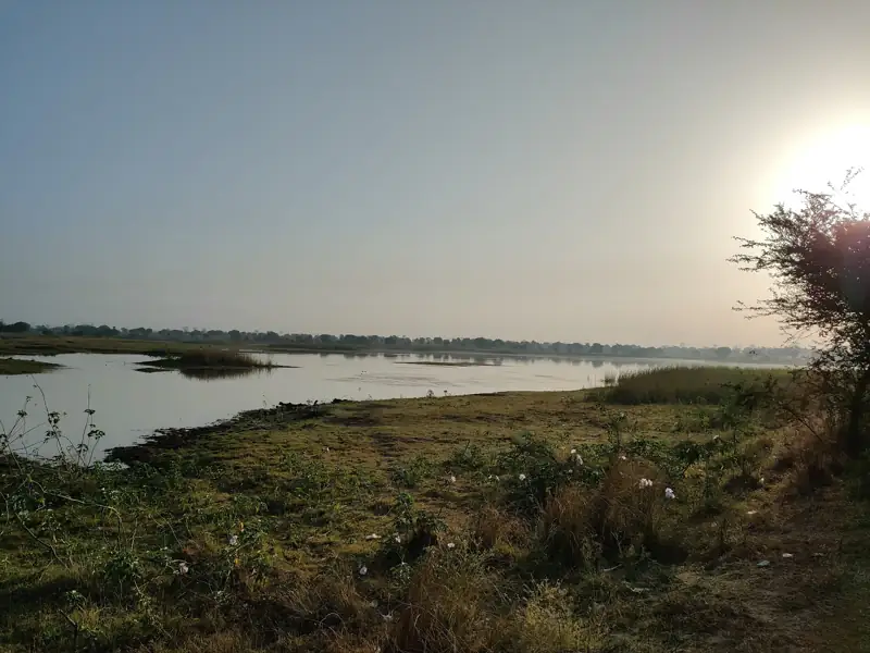 Ahmednagar to Lakhani Cab