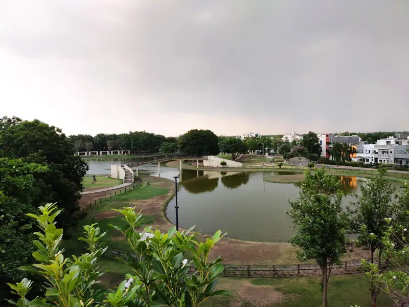 Ahmednagar to Shirpur Cab