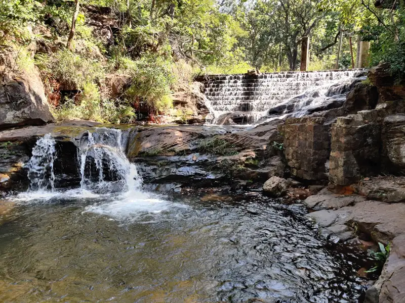 Jalgaon to Pachmarhi Cab