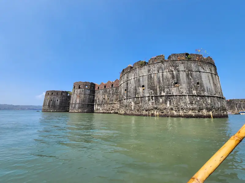 Kolhapur to Murud Janjira Cab