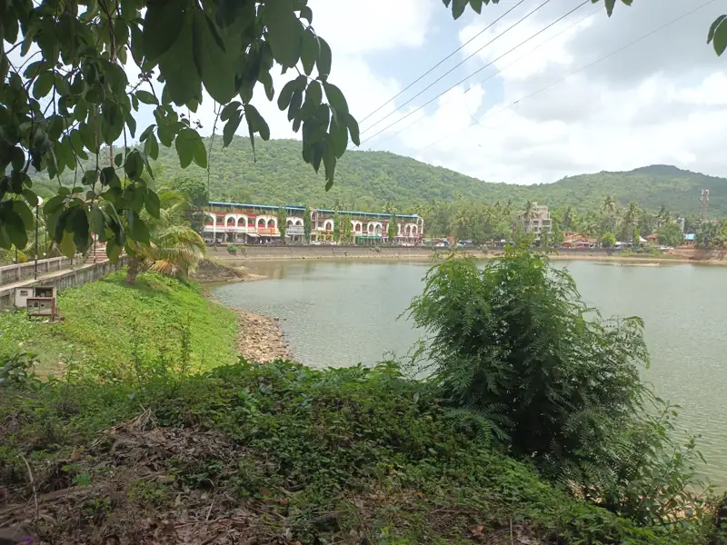 Kolhapur to Sawantwadi Cab