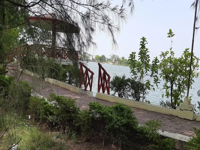 Kolhapur to Umred Cab