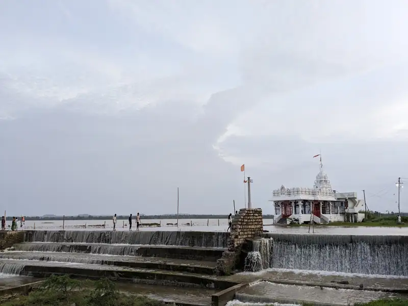 Mumbai to Kamareddy Cab