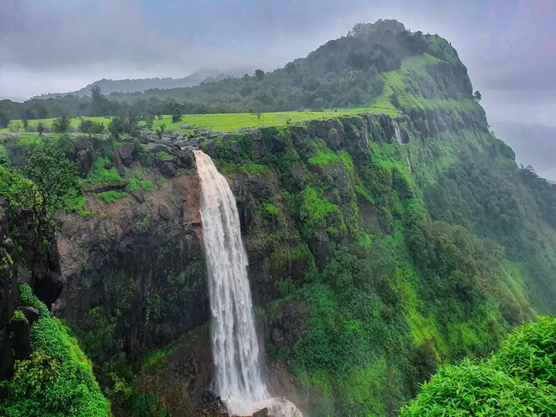 Nashik to Velhe Cab