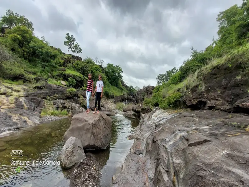 Nashik to Wada Cab
