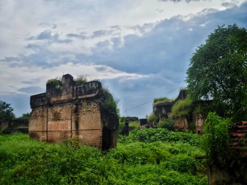 Pune to Erandol Cab