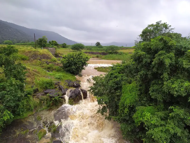 Pune to Gangapur Cab