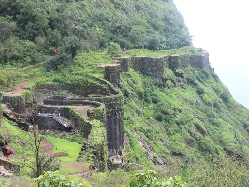Shirdi to Raigad Cab