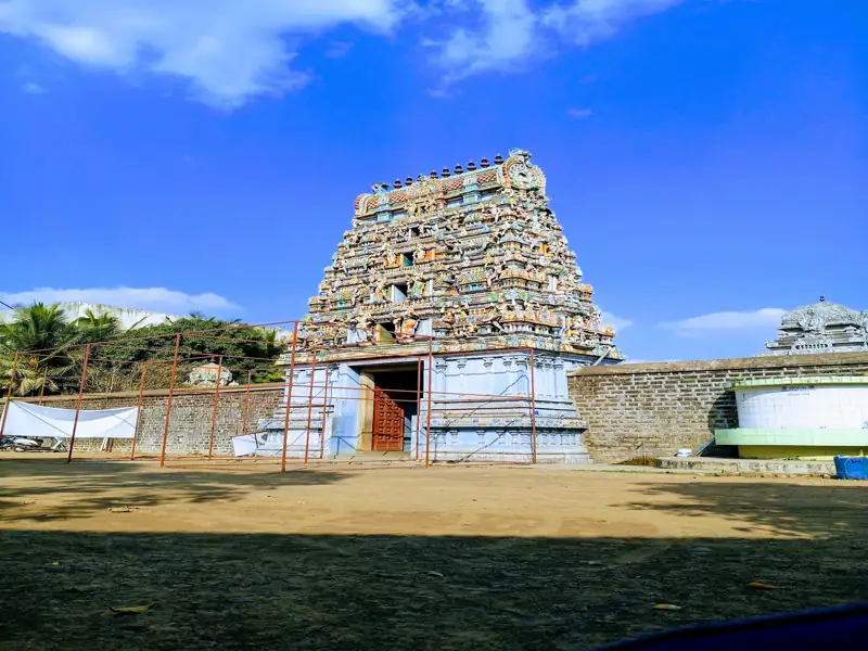 Shirdi to Satara Cab