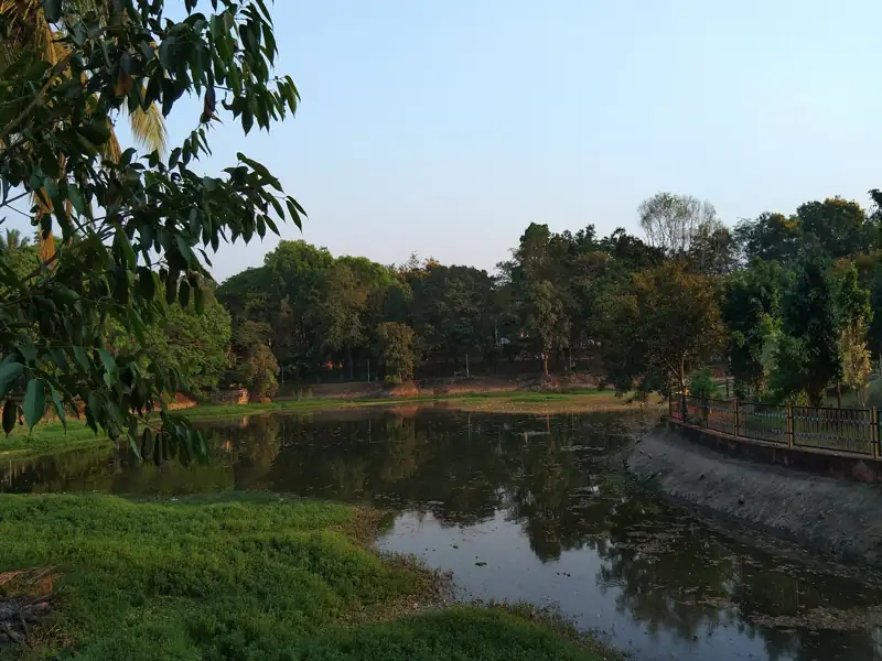 Solapur to Dharwad Cab