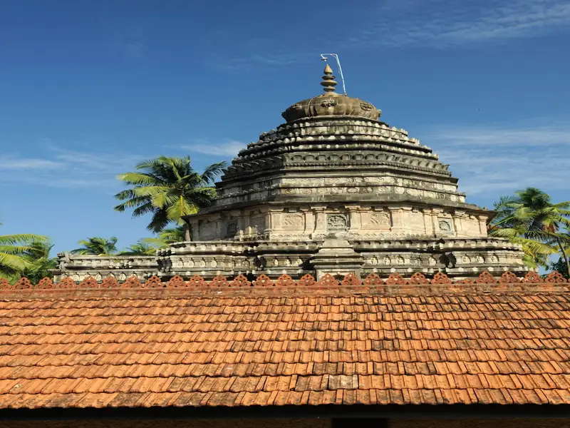Solapur to Gokarna Cab