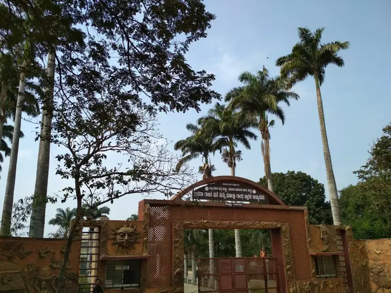 Solapur to Hubli Cab