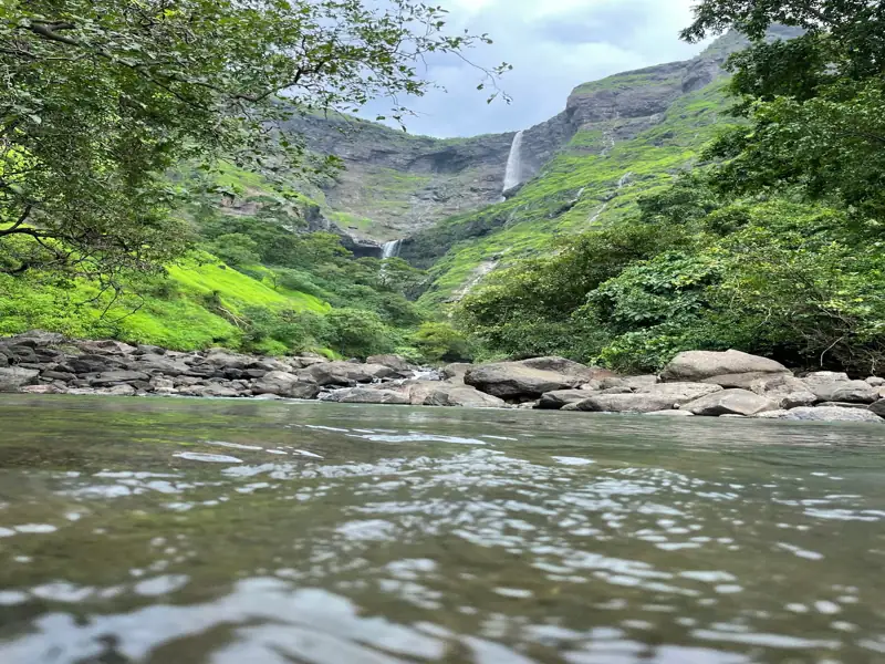 Solapur to Kalu Waterfalls Cab