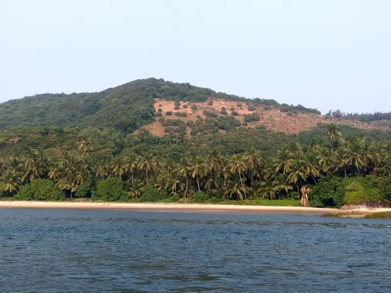 Solapur to Malvan Cab