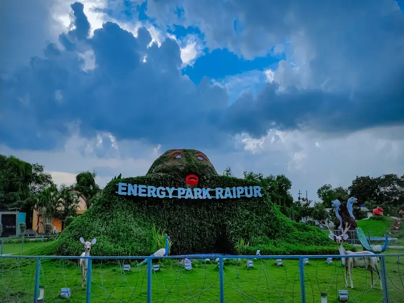Solapur to Raipur Cab