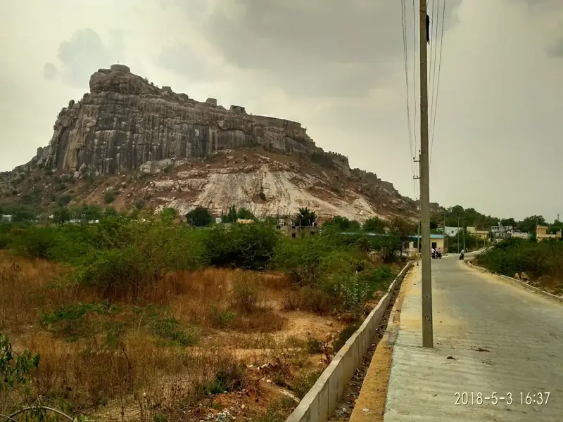 Solapur to Yadgir Cab