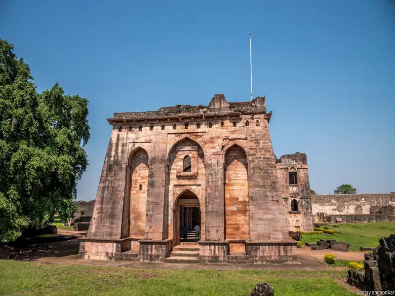 Dhanbad to Mandu Cab
