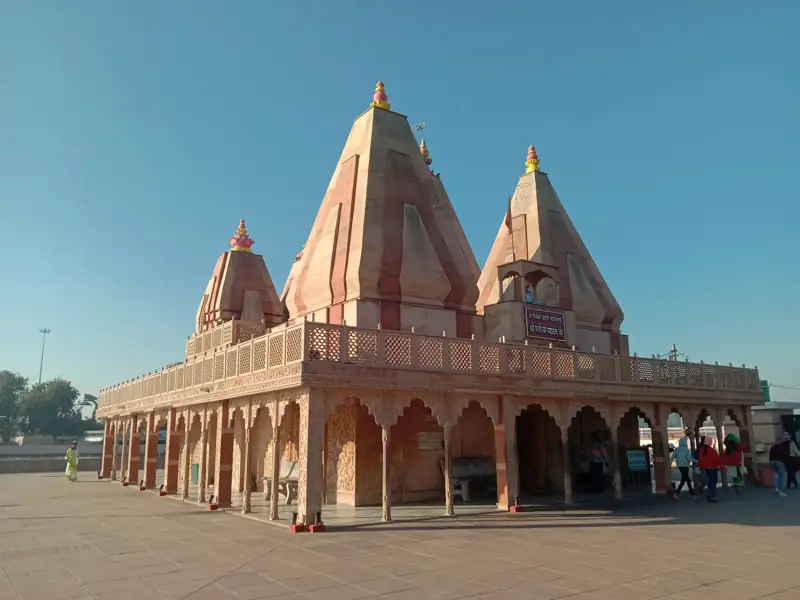 Giridih to Kuru Cab