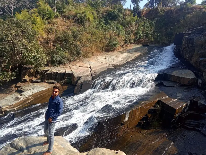 Hazaribagh to Balumath Cab