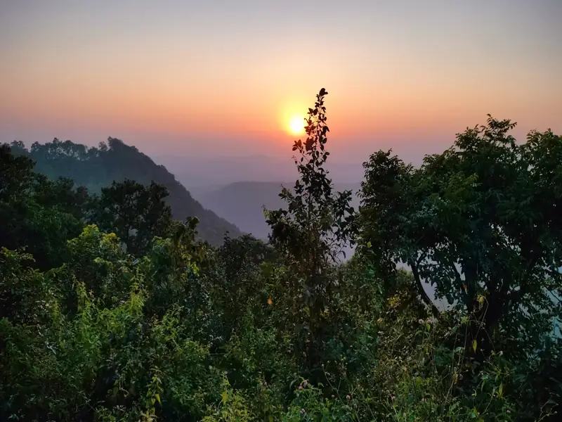 Hazaribagh to Kiriburu Cab