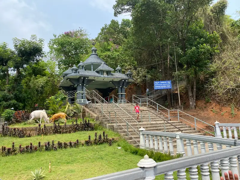 Coorg to Dharmasthala Cab