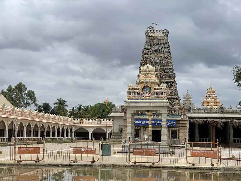 Davanagere to Gubbi Cab