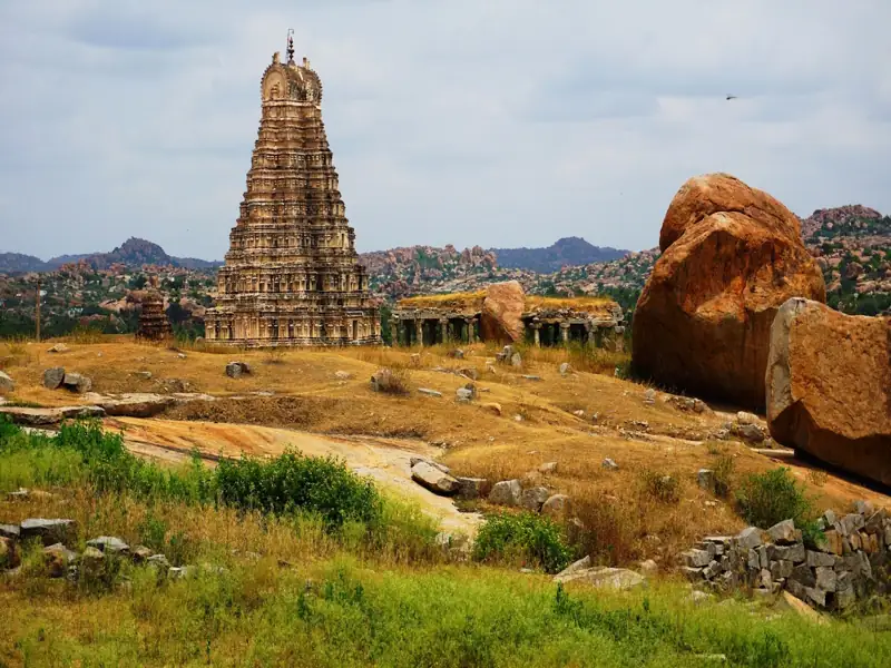 Davanagere to Hampi Cab