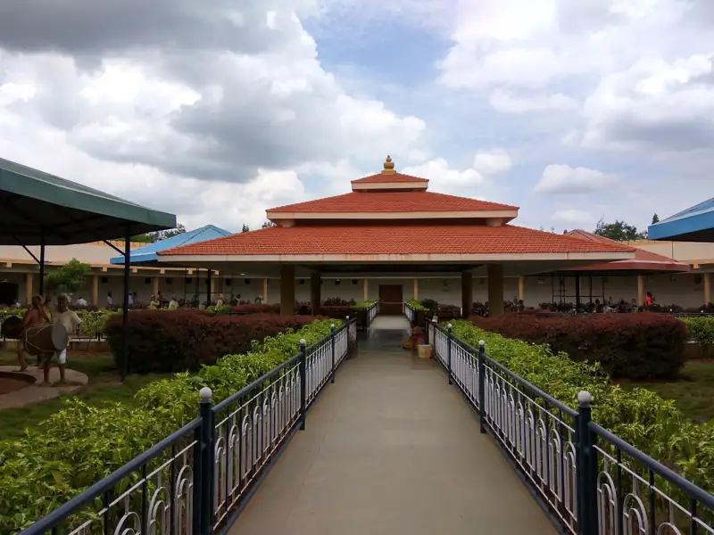 Hubli to Bagalkote Cab
