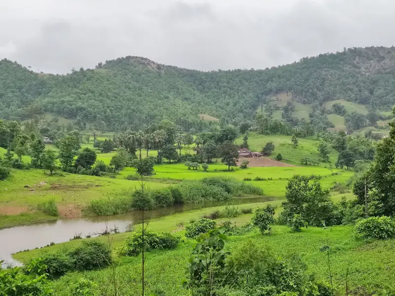 Ahmedabad to Bodeli Cab