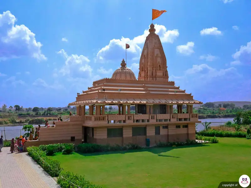 Bhavnagar to Gir Gadhada Cab