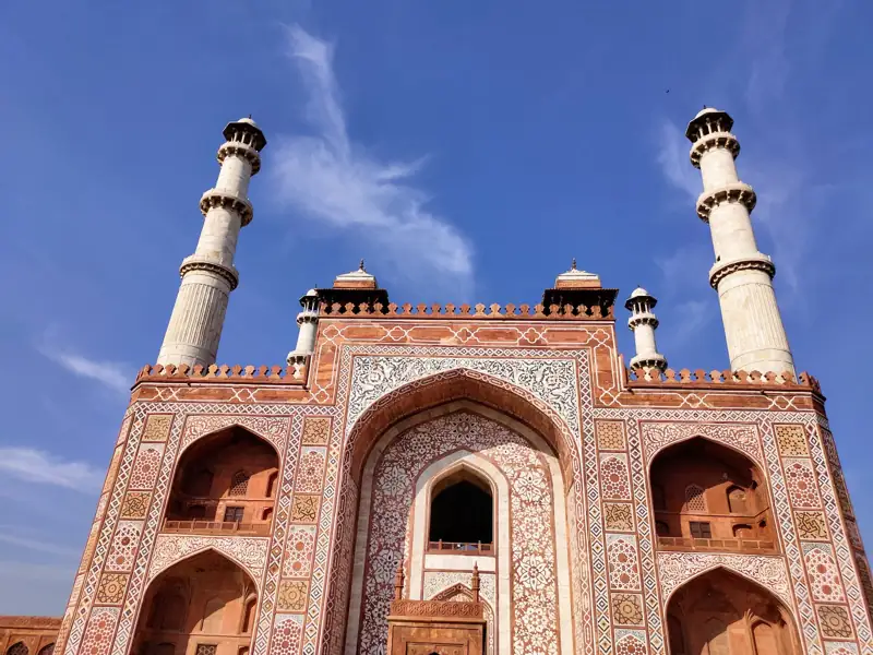 Bhuj to Agra Cab