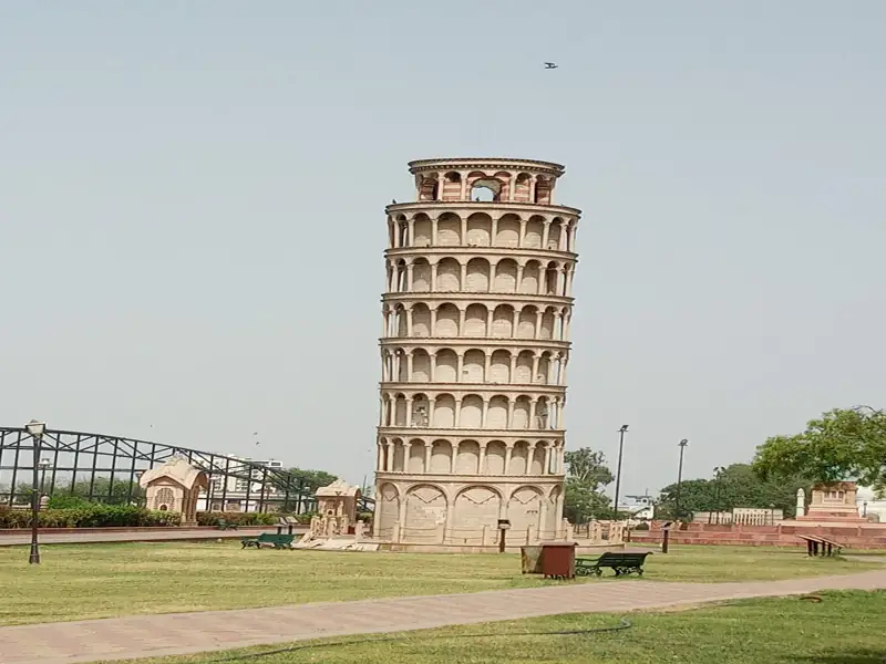 Bhuj to Kota Cab