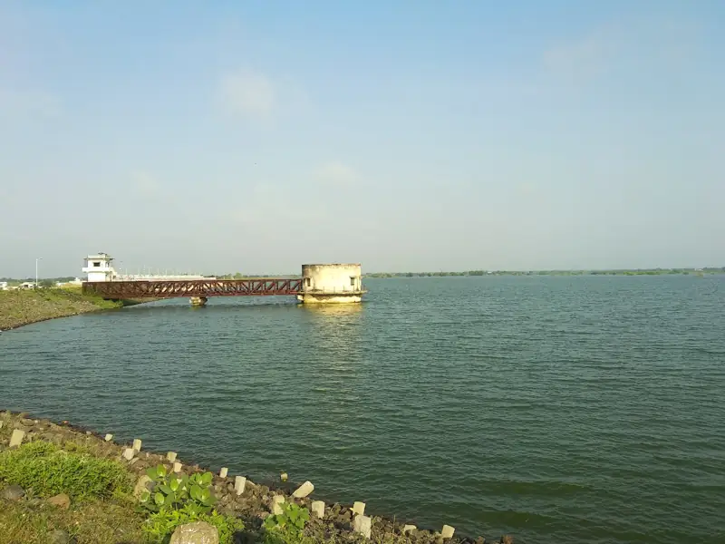Bhuj to Lunidhar Cab