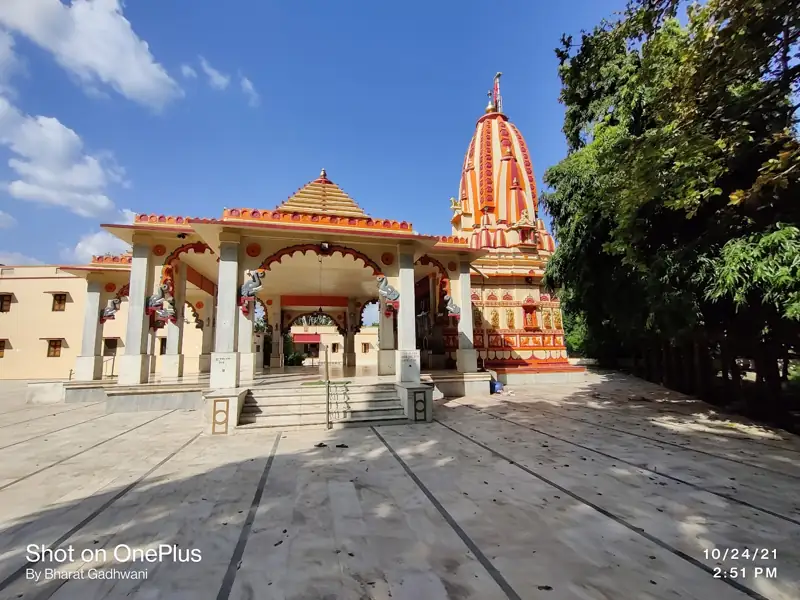 Bhuj to Mahisagar Cab