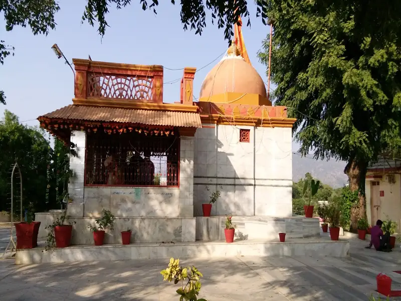 Gandhinagar to Ambaji Cab