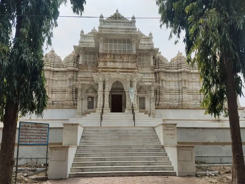 Gandhinagar to Khedbrahma Cab