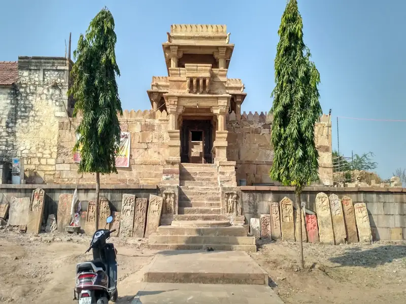 Gandhinagar to Thangadh Cab
