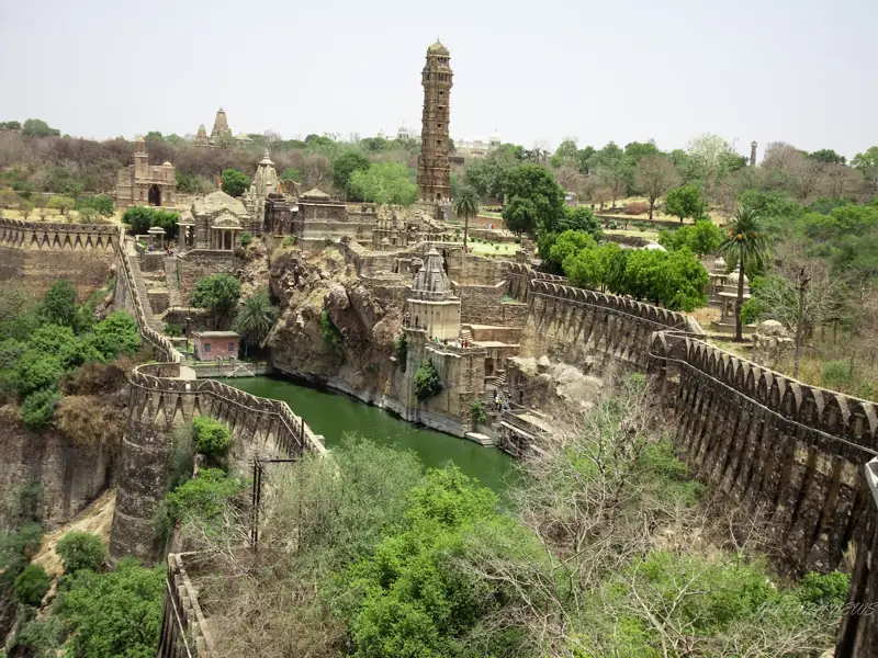 Junagadh to Chittorgarh Cab
