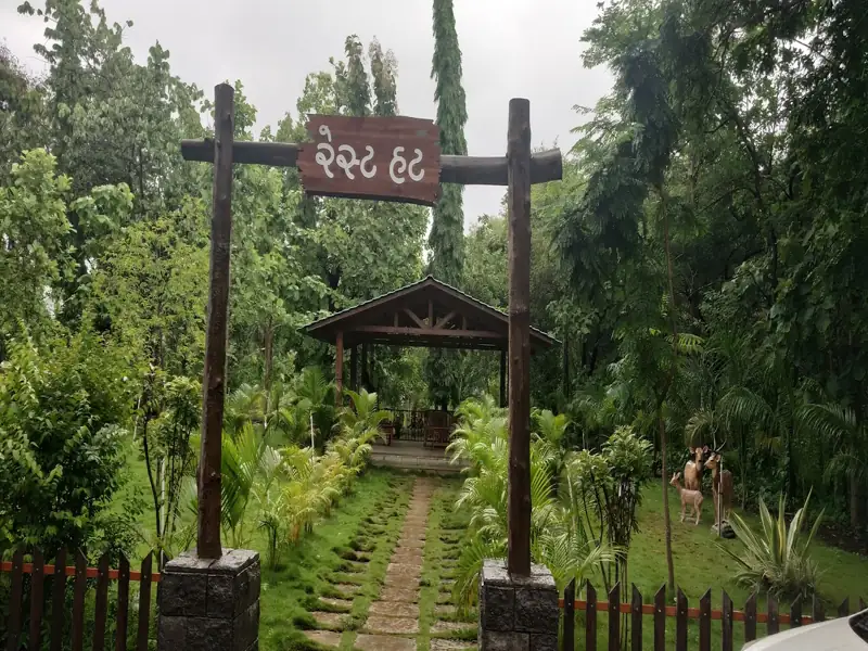 Junagadh to Maroli Cab