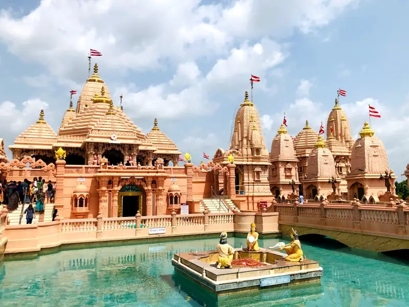 Junagadh to Nilkanthdham Swaminarayan Temple Cab