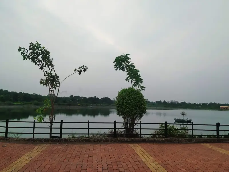 Kutch to Vapi Cab