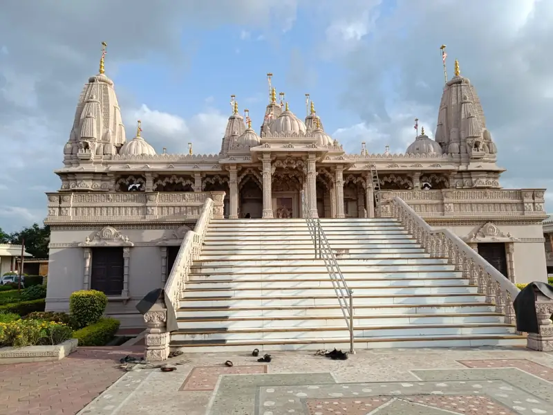 Navsari to Limbdi Cab