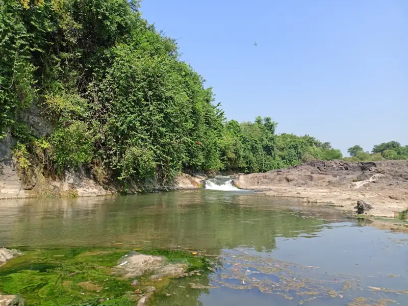 Navsari to Mangrol Cab