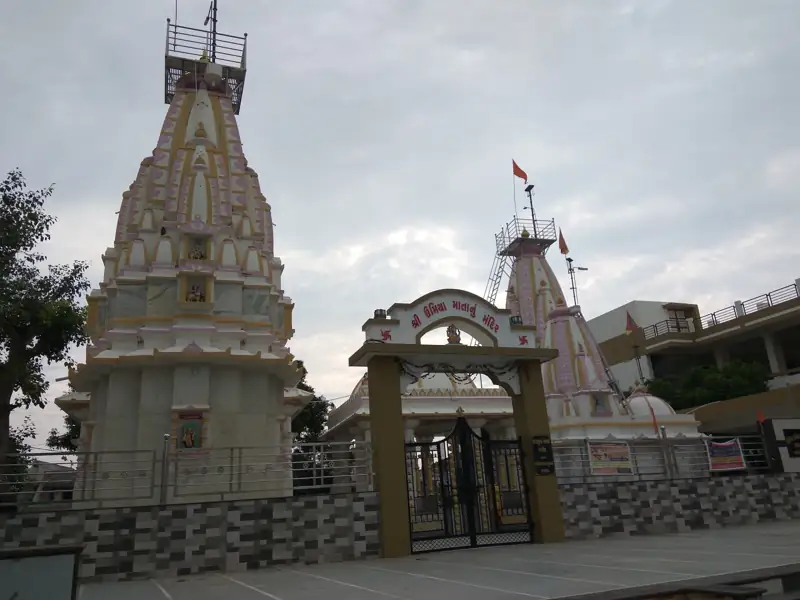 Navsari to Palanpur Cab