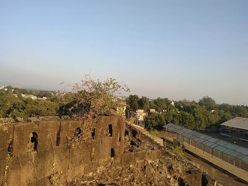 Navsari to Sendhwa Cab