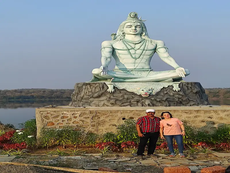 Navsari to Wakod Cab