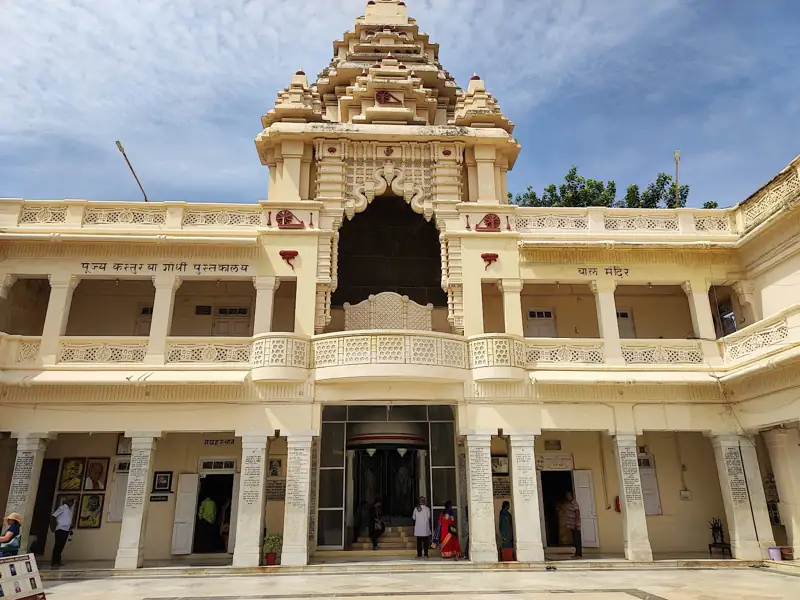 Rajkot to Porbandar Cab