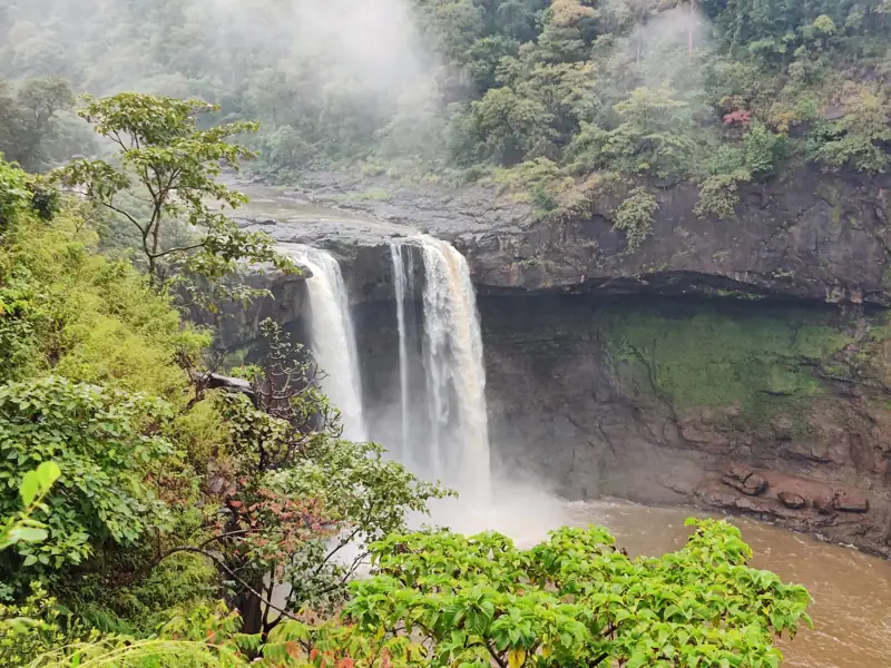 Surat to Girmal Falls Cab
